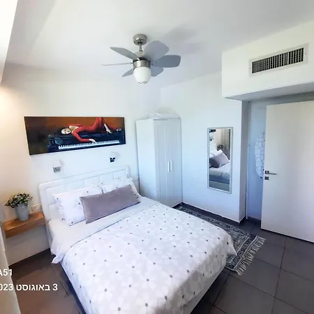 Sea View Suites - דירות נופש עם מקלט Caesarea Exterior photo