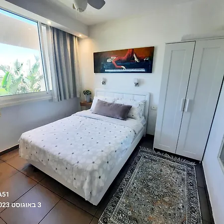 Sea View Suites - דירות נופש עם מקלט Caesarea Exterior photo