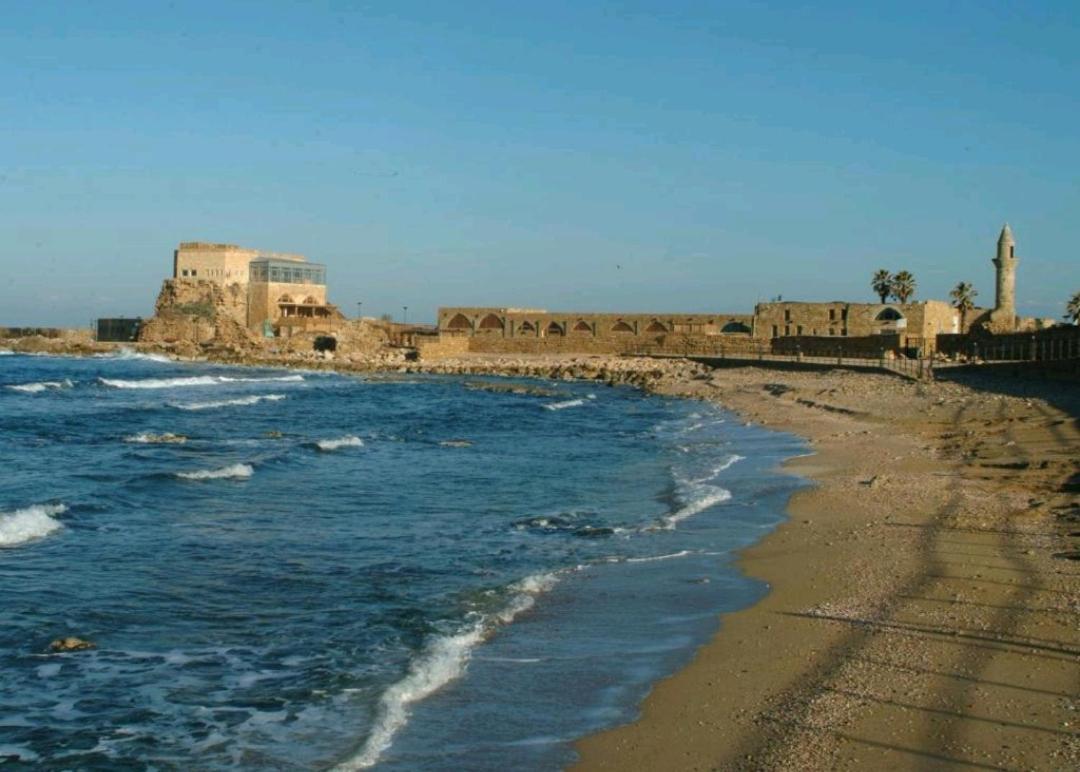 Sea View - נופש עם מקלט Caesarea