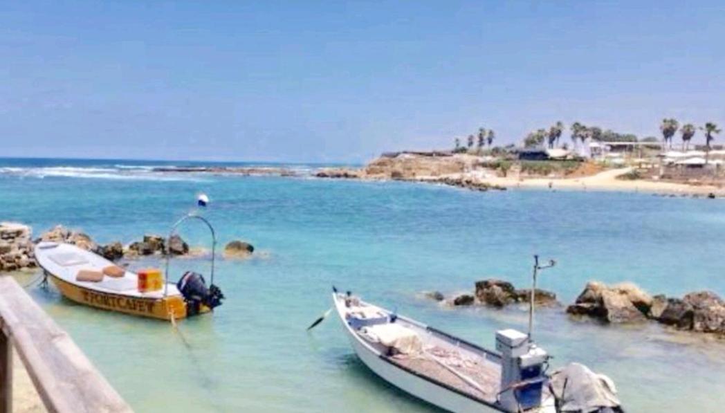 Sea View - נופש עם מקלט Apartment Caesarea