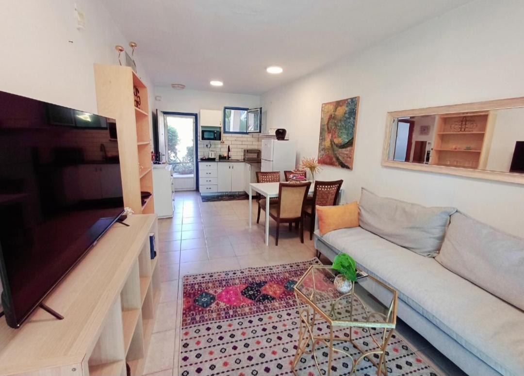 Apartment Sea View - נופש עם מקלט Caesarea