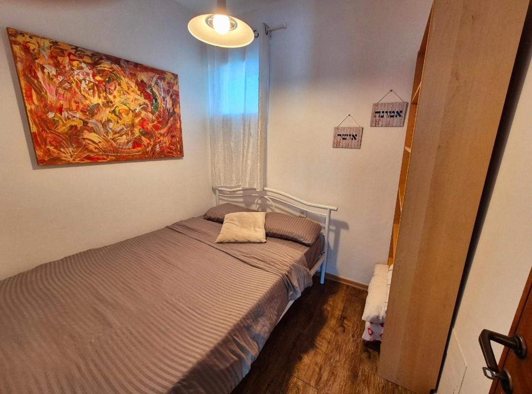 Sea View - נופש עם מקלט Apartment Caesarea